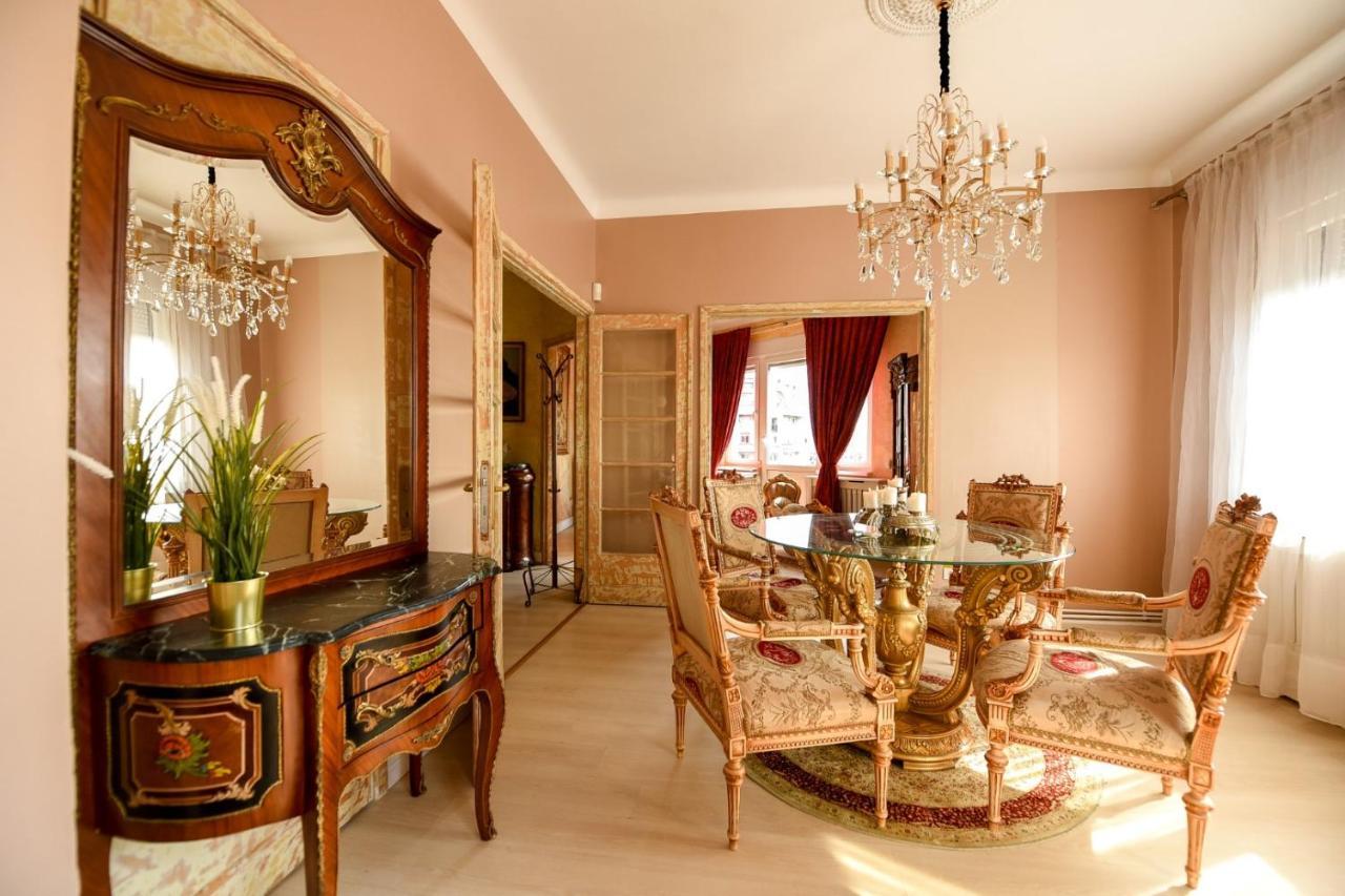 Ferienwohnung Baroque Splendor: Breathtaking Views & Design Bukarest Exterior foto