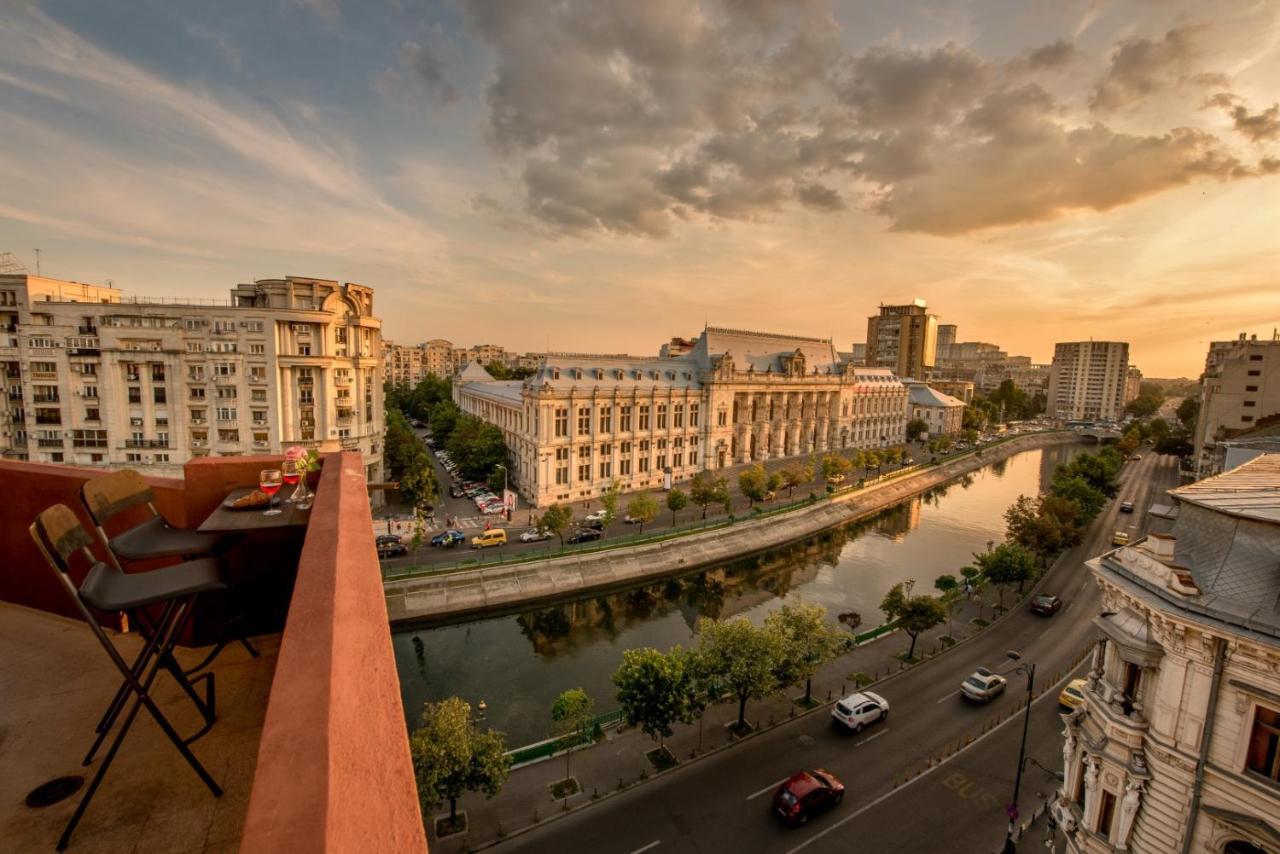Ferienwohnung Baroque Splendor: Breathtaking Views & Design Bukarest Exterior foto